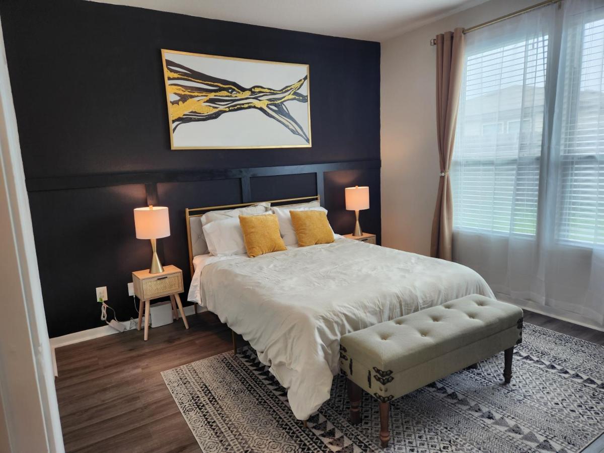 4 Bedroom Home Near Downtown Med Center Nrg Stadium Pearland Skyview Long By Ion Rentals Houston Extérieur photo