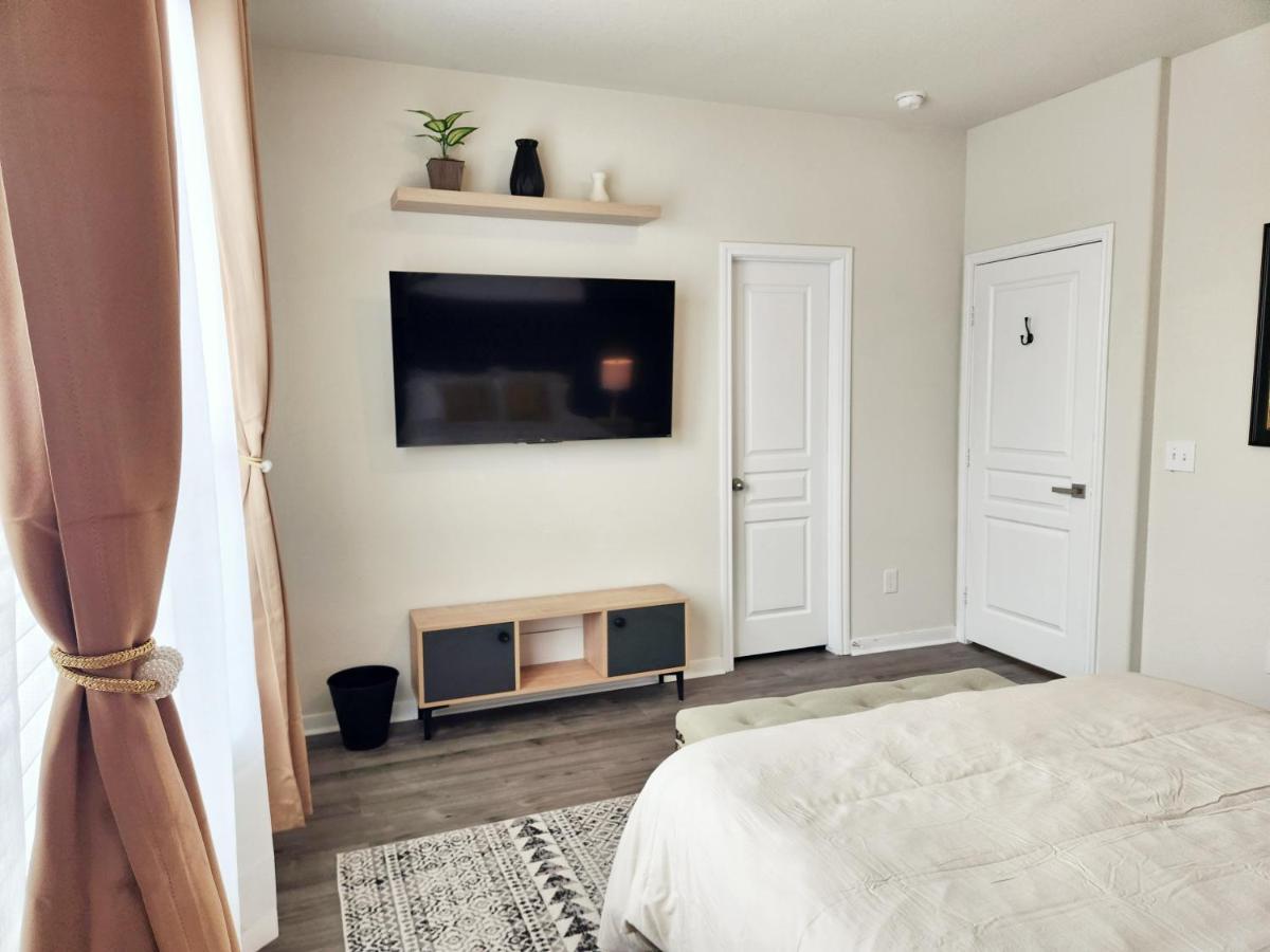 4 Bedroom Home Near Downtown Med Center Nrg Stadium Pearland Skyview Long By Ion Rentals Houston Extérieur photo