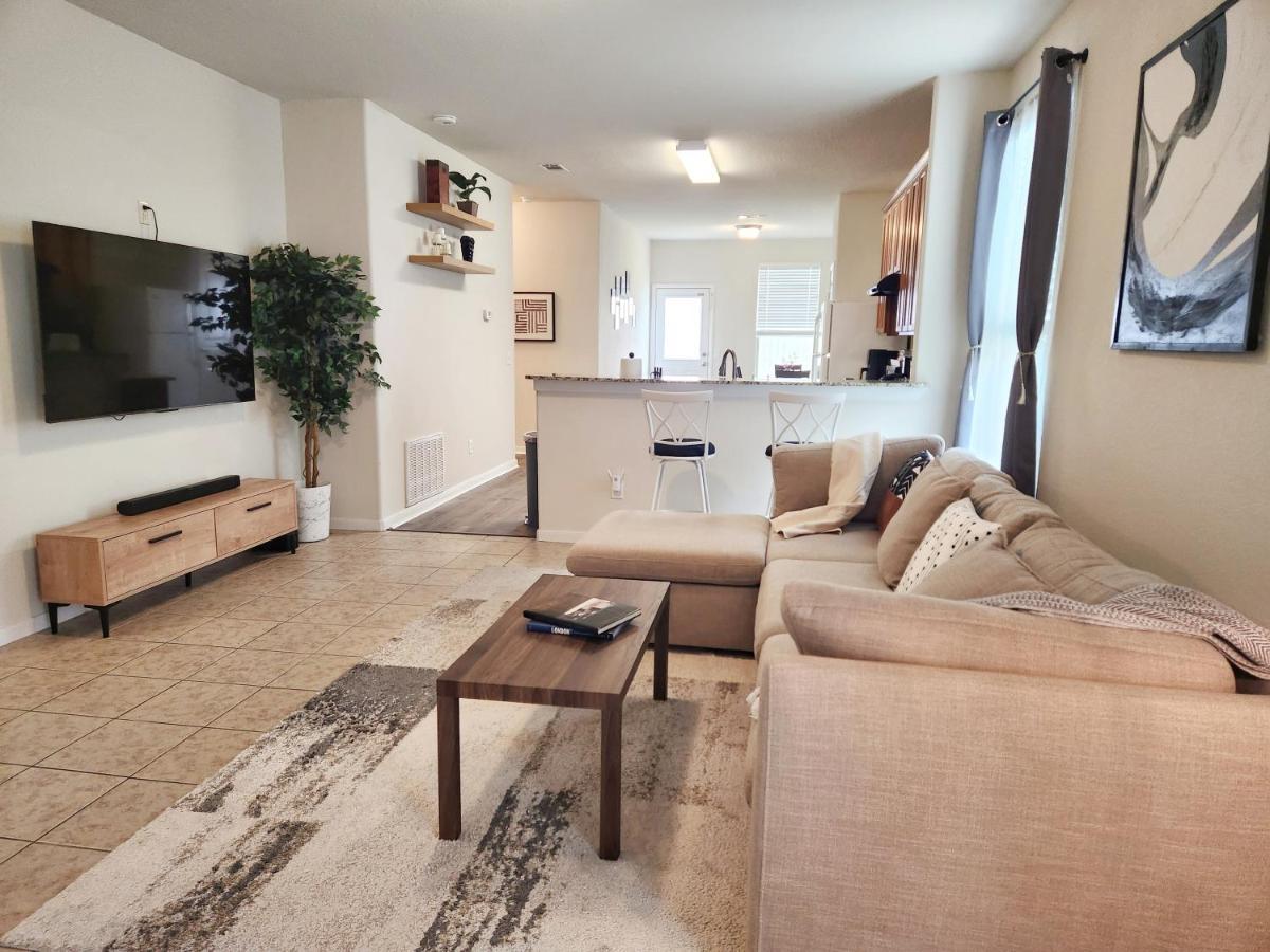 4 Bedroom Home Near Downtown Med Center Nrg Stadium Pearland Skyview Long By Ion Rentals Houston Extérieur photo