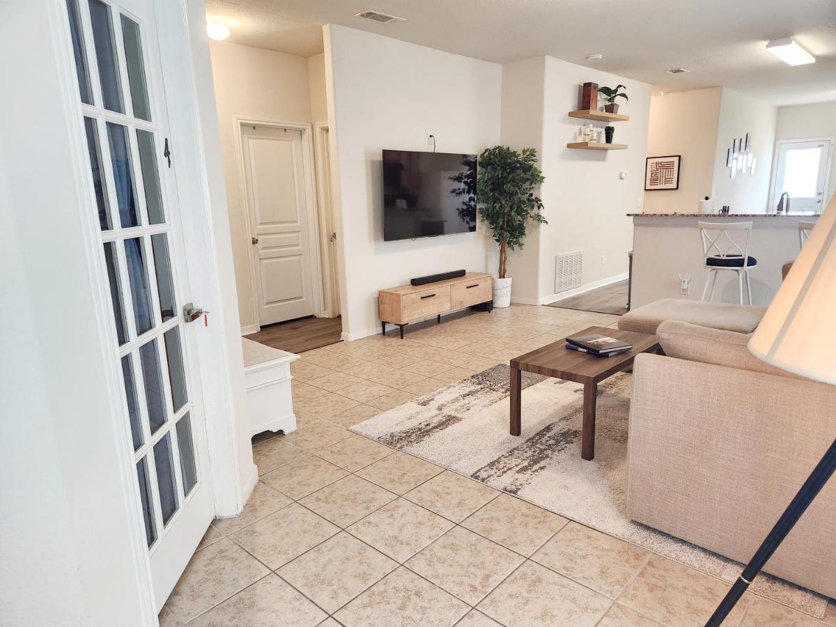 4 Bedroom Home Near Downtown Med Center Nrg Stadium Pearland Skyview Long By Ion Rentals Houston Extérieur photo