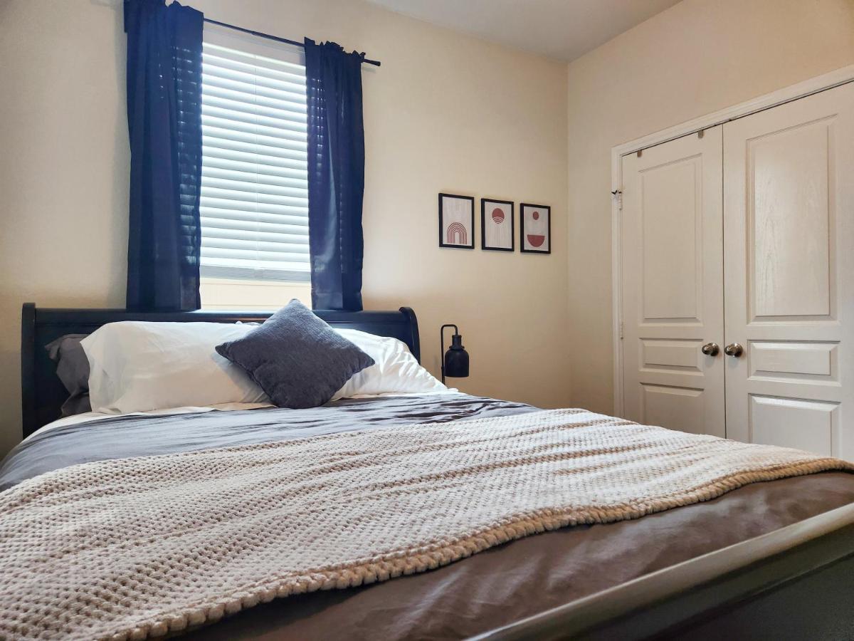 4 Bedroom Home Near Downtown Med Center Nrg Stadium Pearland Skyview Long By Ion Rentals Houston Extérieur photo