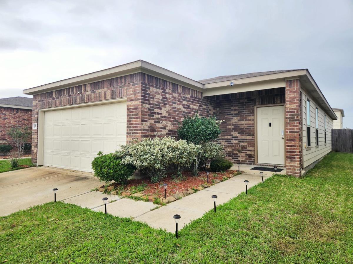 4 Bedroom Home Near Downtown Med Center Nrg Stadium Pearland Skyview Long By Ion Rentals Houston Extérieur photo